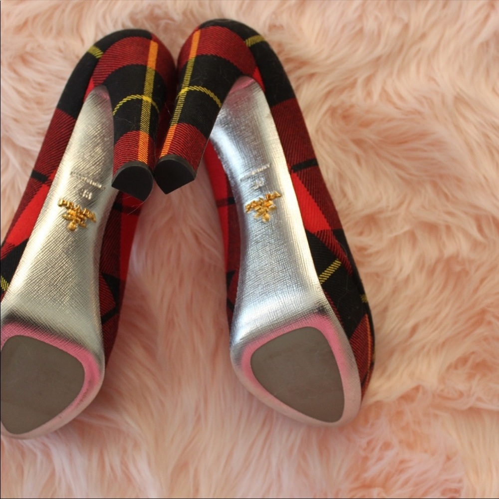 Holiday Prada Never Worn Plaid Stacked Heel - Picture 7 of 10
